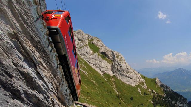 画像: 世界一の急勾配 ピラトゥス鉄道