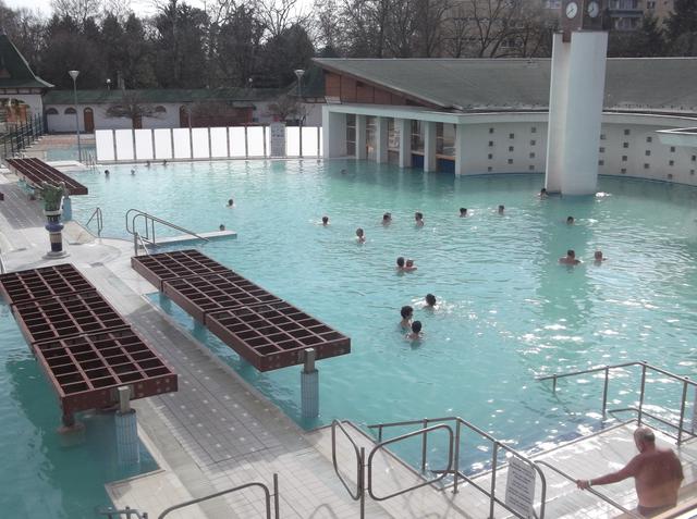 画像3: ハルカーニ温泉(筆者撮影)