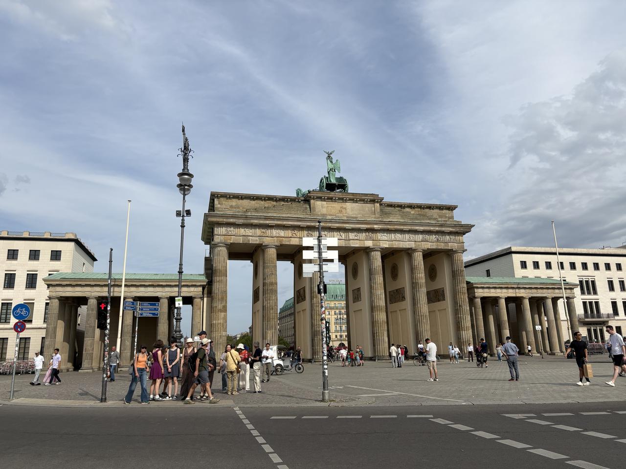 画像: ブランデンブルク門の裏側　弊社スタッフ撮影