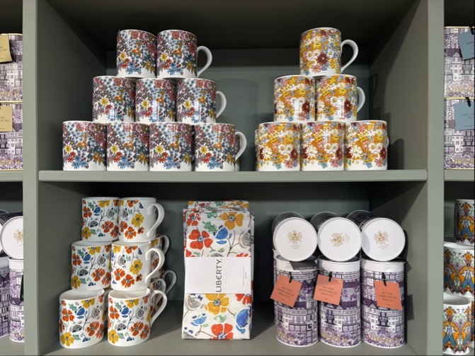 画像: リバティ ロンドンマグカップ / 弊社スタッフ撮影