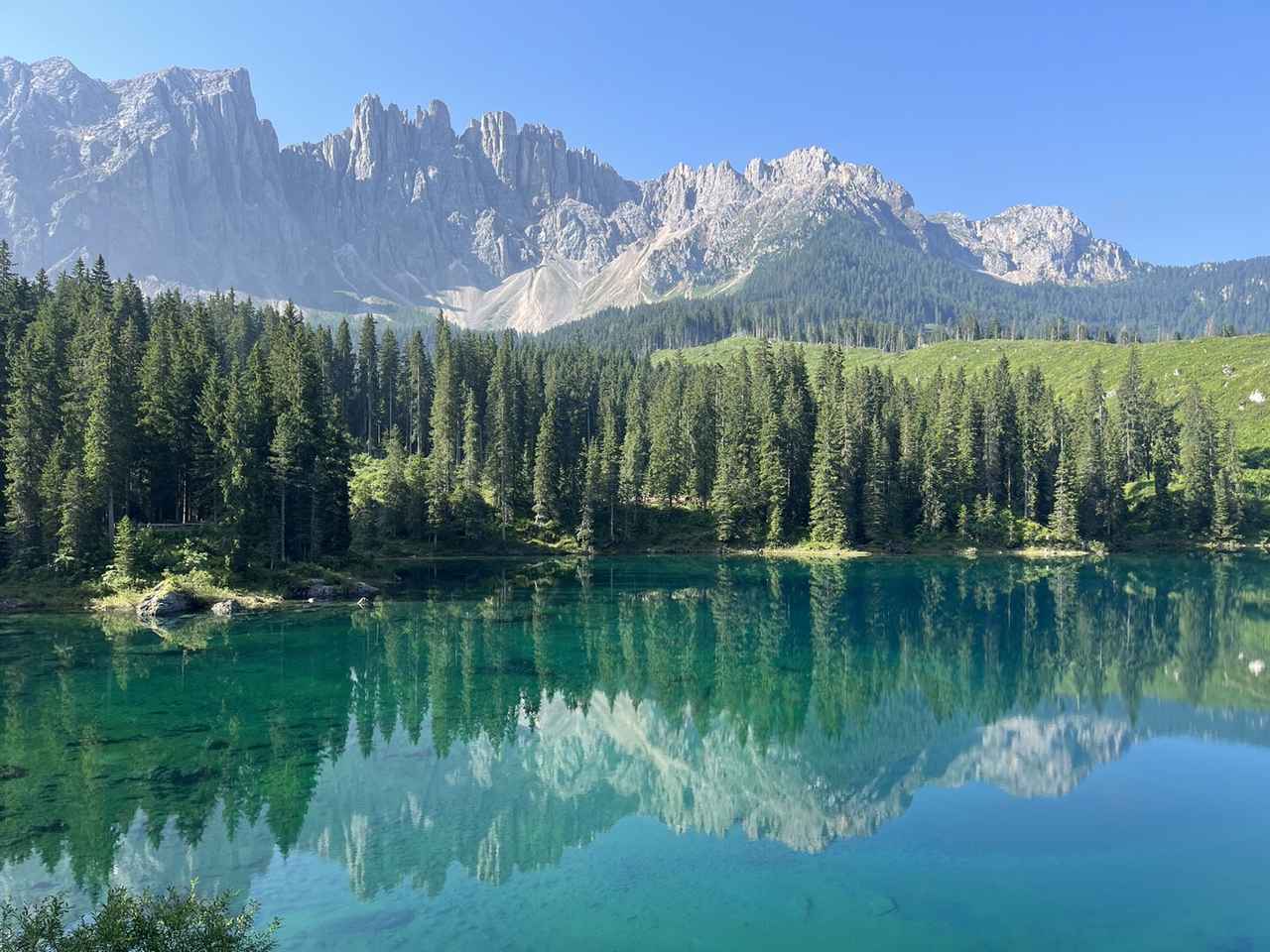 画像: カレッツァ湖（添乗員撮影/イメージ）