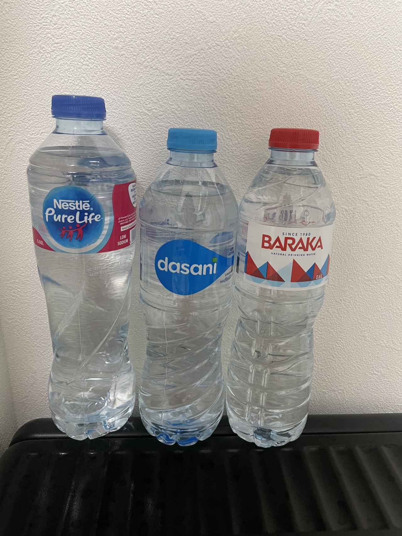 画像: 実際に配られたお水　添乗員撮影