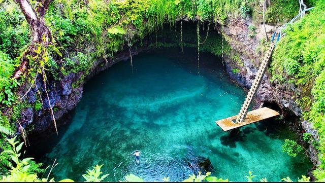 画像: 青の絶景・トスア=オーシャントレンチ