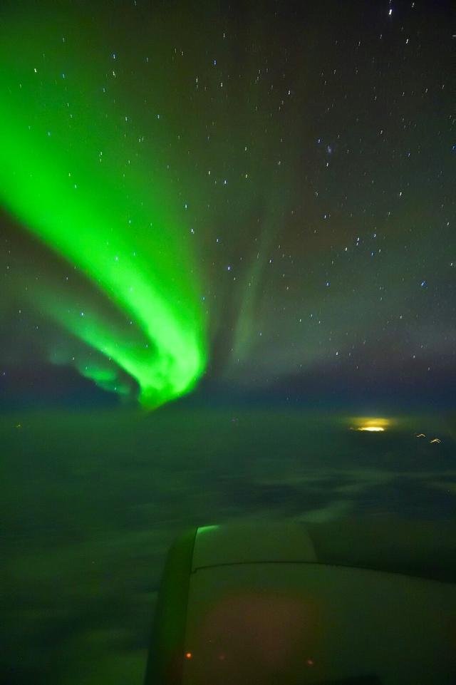画像: 雲上のオーロラ・オーロラフライトにて/写真提供:和田様撮影