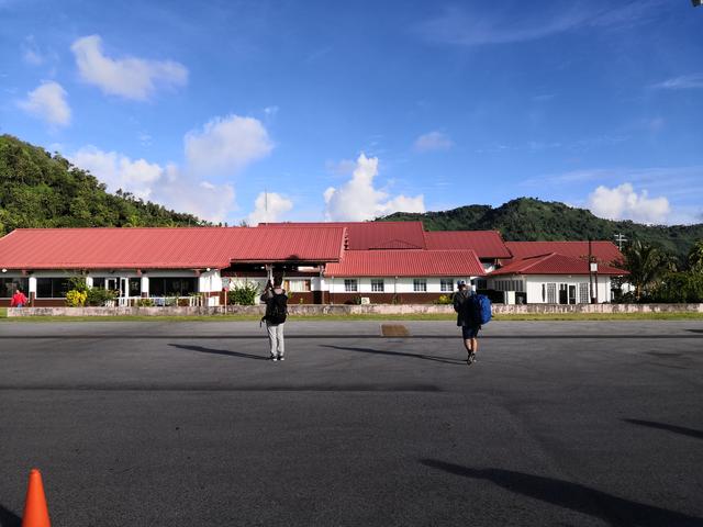 画像: チューク空港に到着!