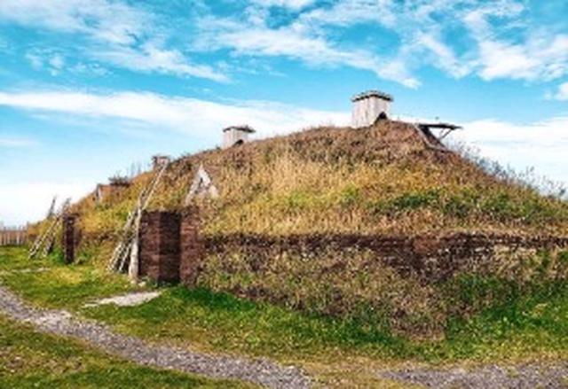 画像: バイキング住居跡地のレプリカ(イメージ)