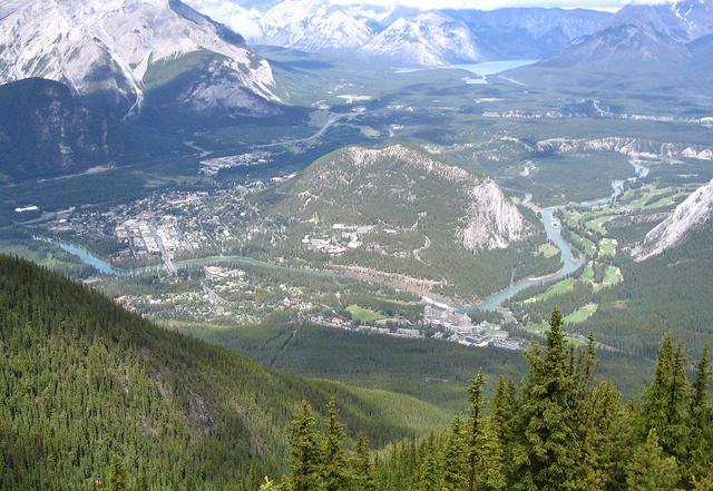 画像: Sulphur Mountain©David Mark