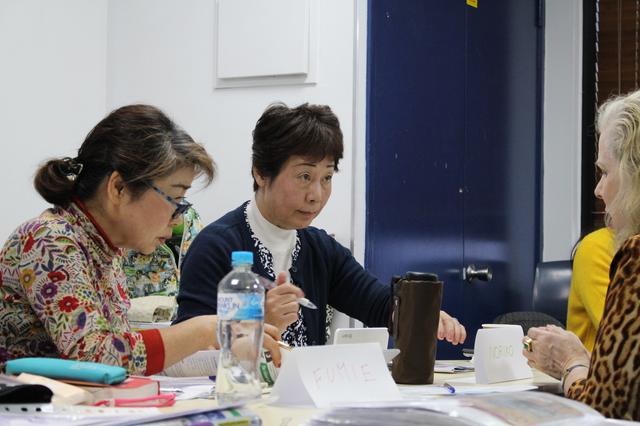 画像: 学校にて とても真剣です!