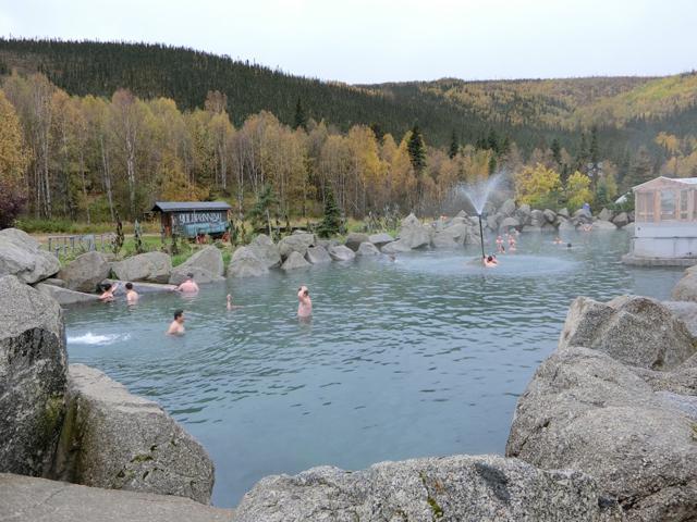 画像: 入浴する場所で異なる水温を楽しめる(イメージ)
