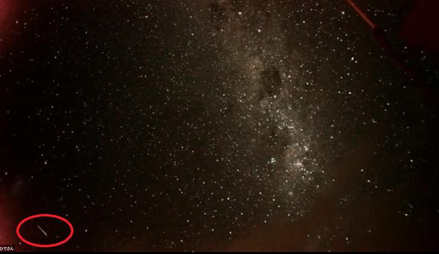 画像: 「流れ星」のスクリーンショット(うまく映るまで、20回くらい撮りました・(笑))