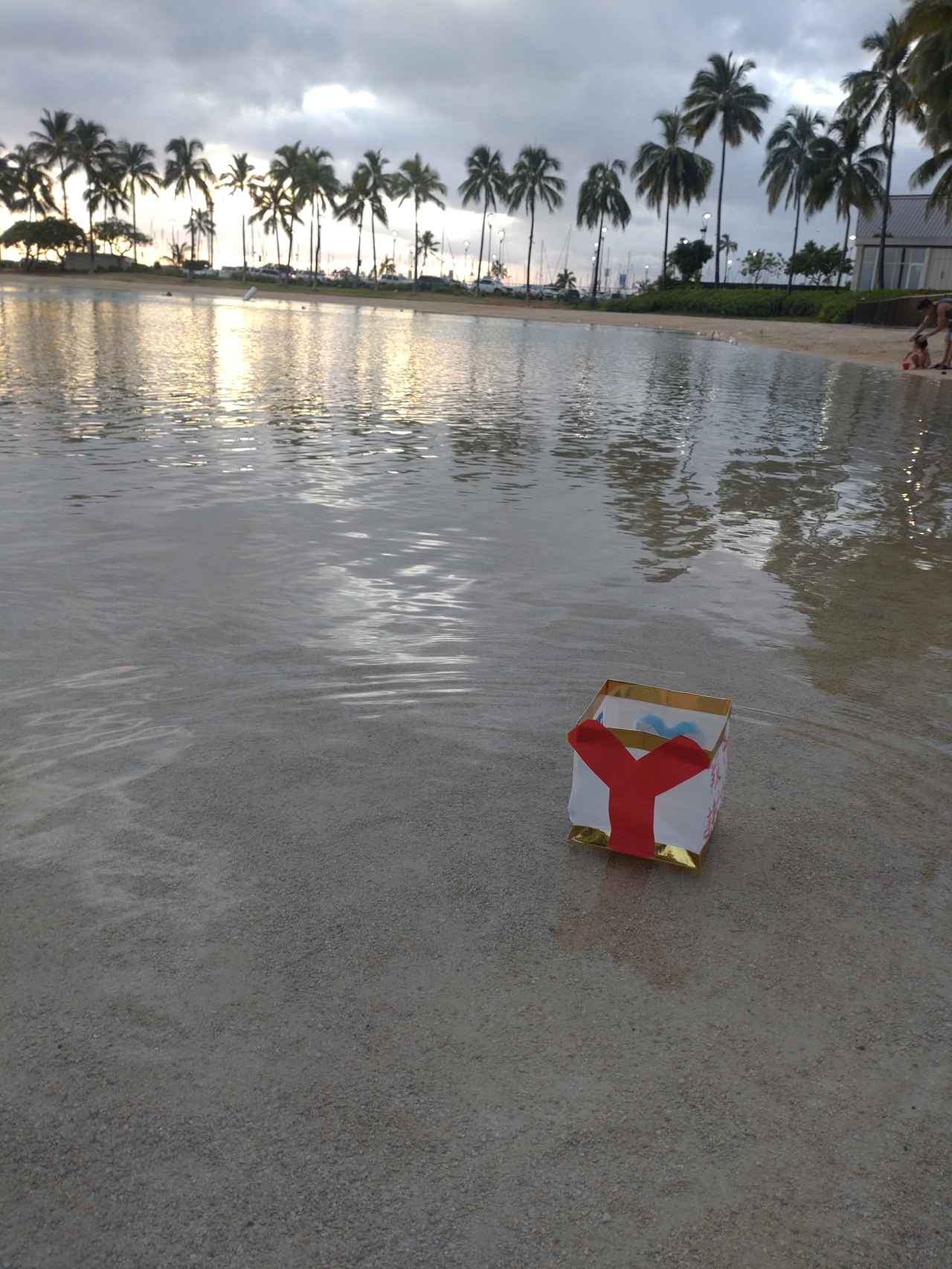 画像1: 灯篭流しの様子(イメージ/クラブツーリズム社員撮影)