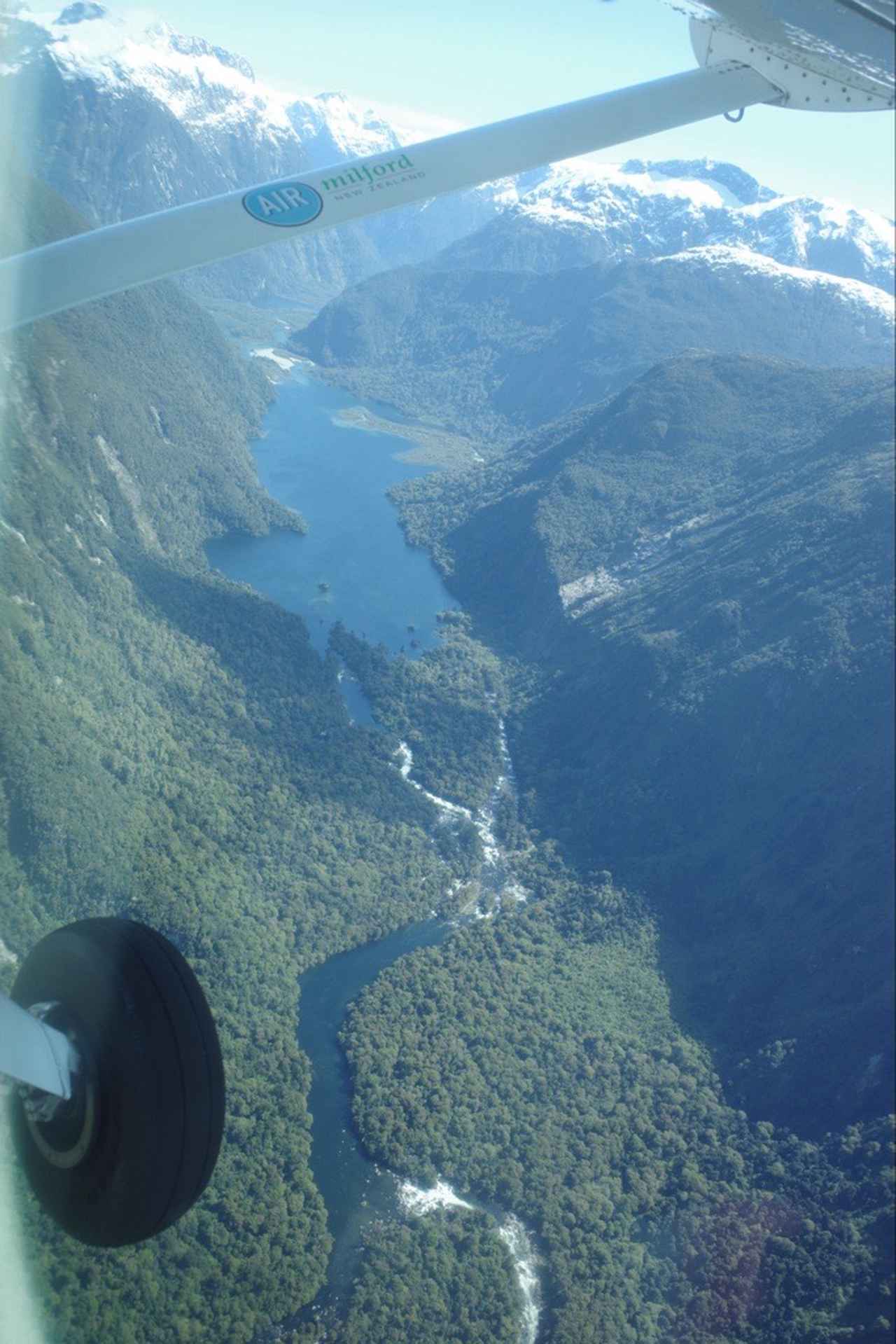 画像: ミルフォードサウンド・フライバック/機内からの景色(添乗員撮影)