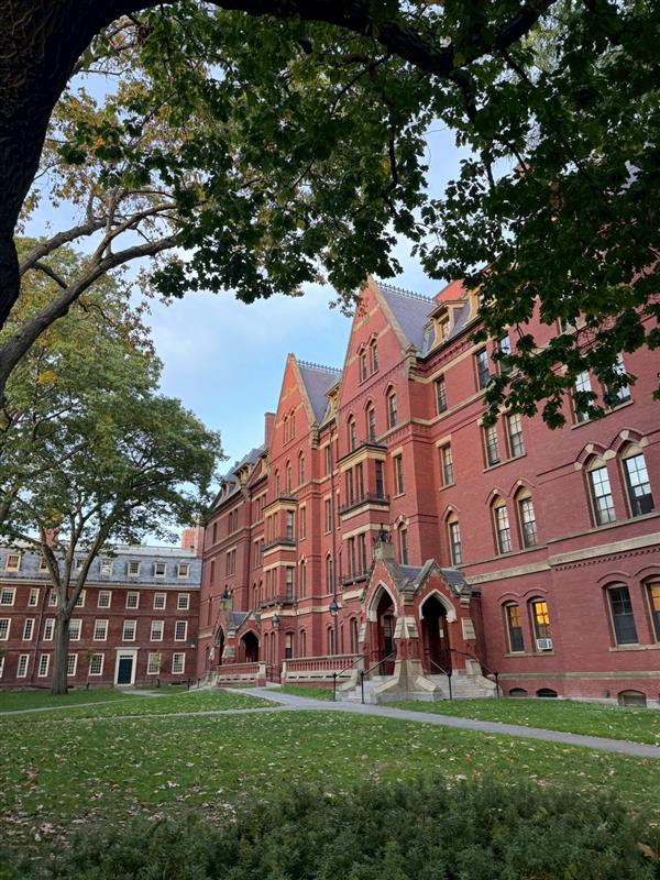 画像: ハーバード大学構内（弊社スタッフ撮影）