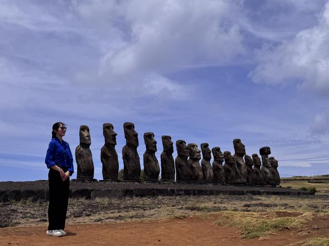イースター島】☆本物のモアイ像に感動☆エアタヒチヌイ特別直行便にて