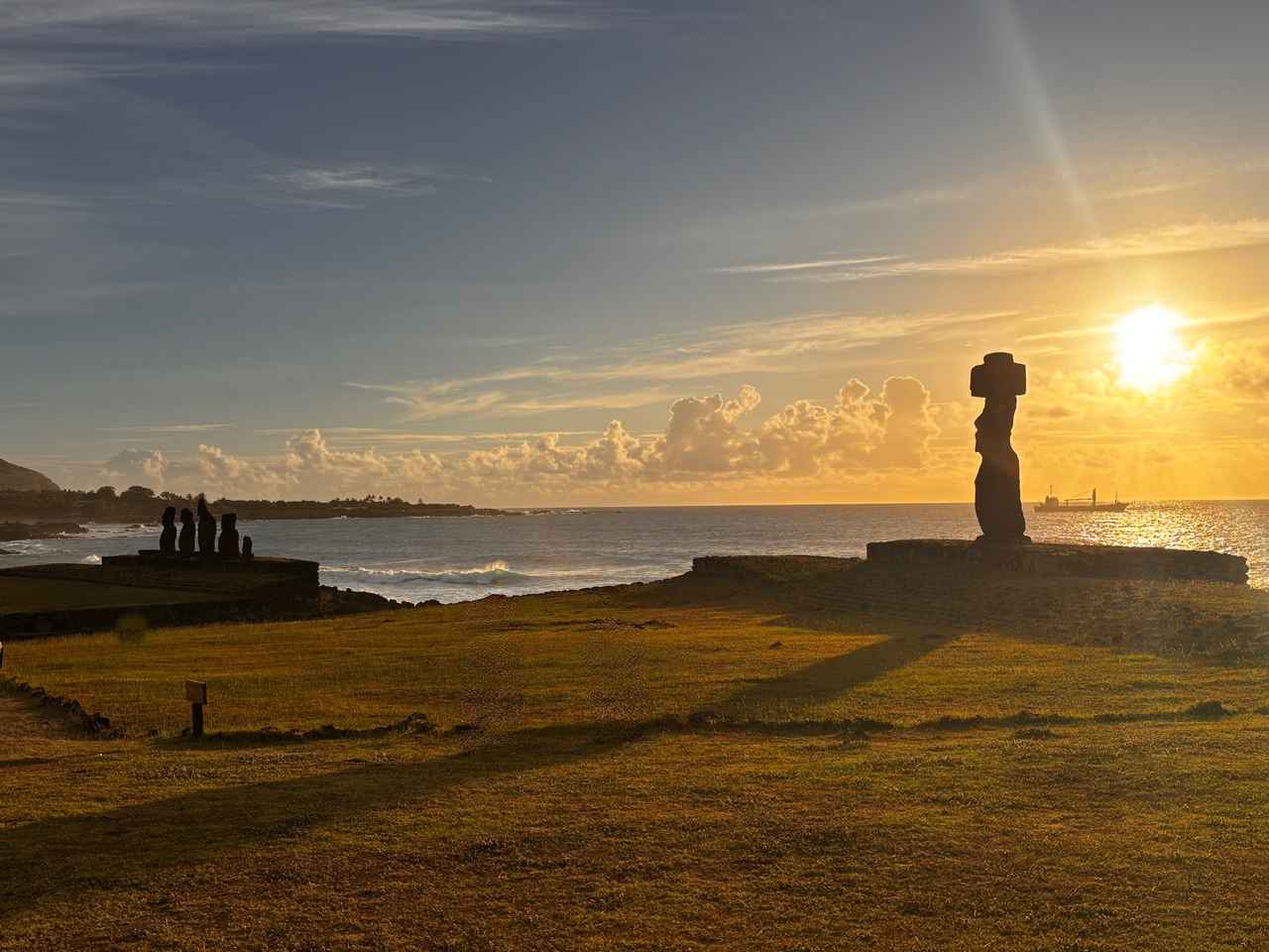 画像2: 夕日観賞(弊社スタッフ撮影)