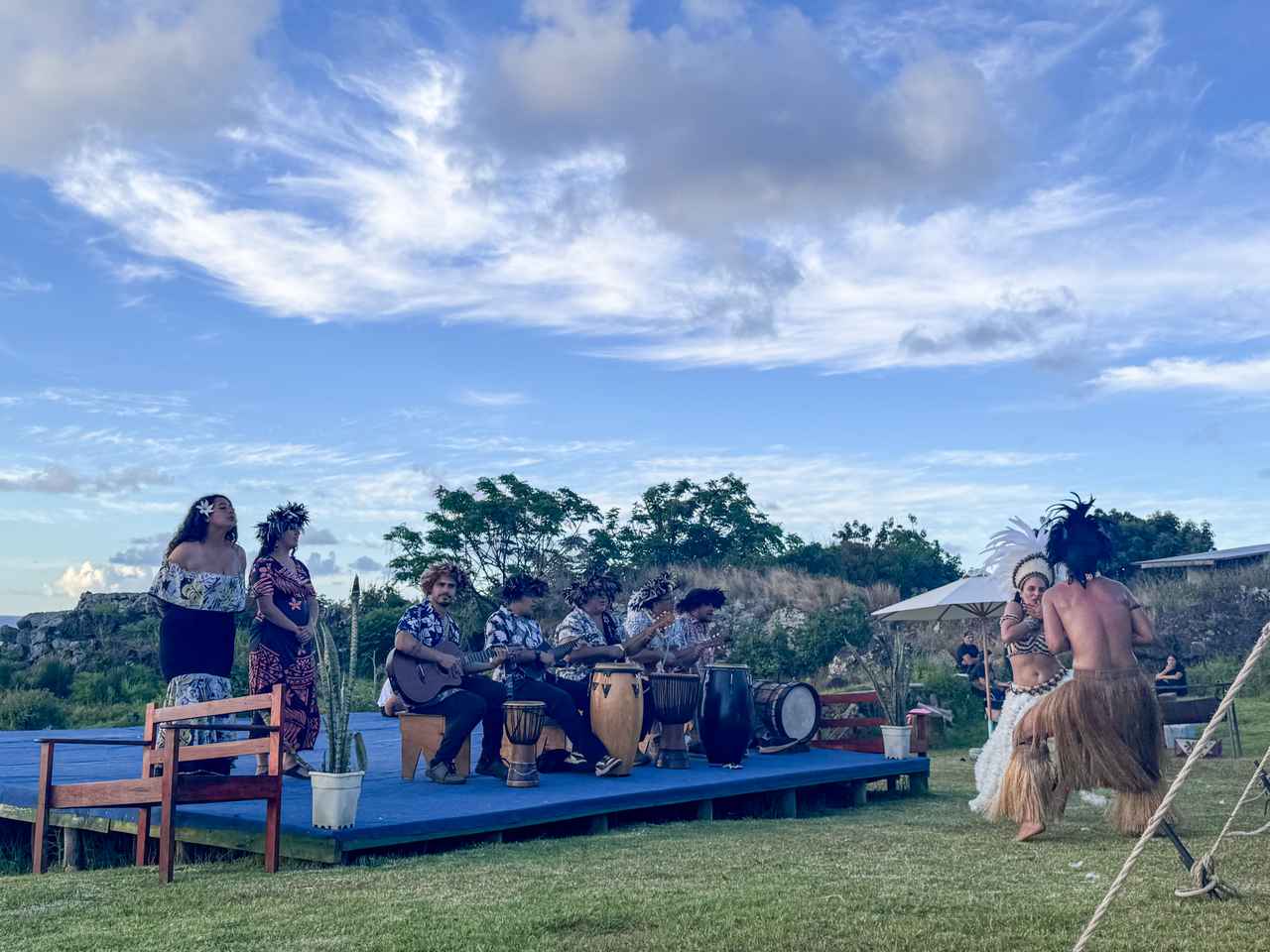 画像2: ダンスショー(弊社スタッフ撮影)