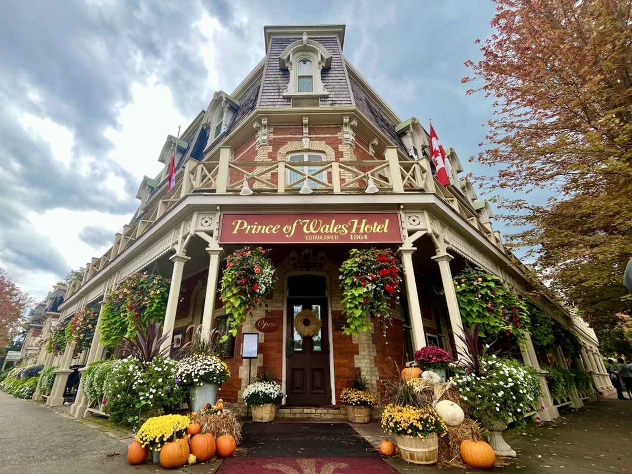 画像: プリンスオブウェールズ外観（弊社スタッフ撮影）