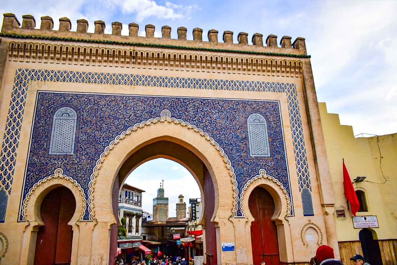 画像: ブージュルド門（弊社スタッフ撮影）