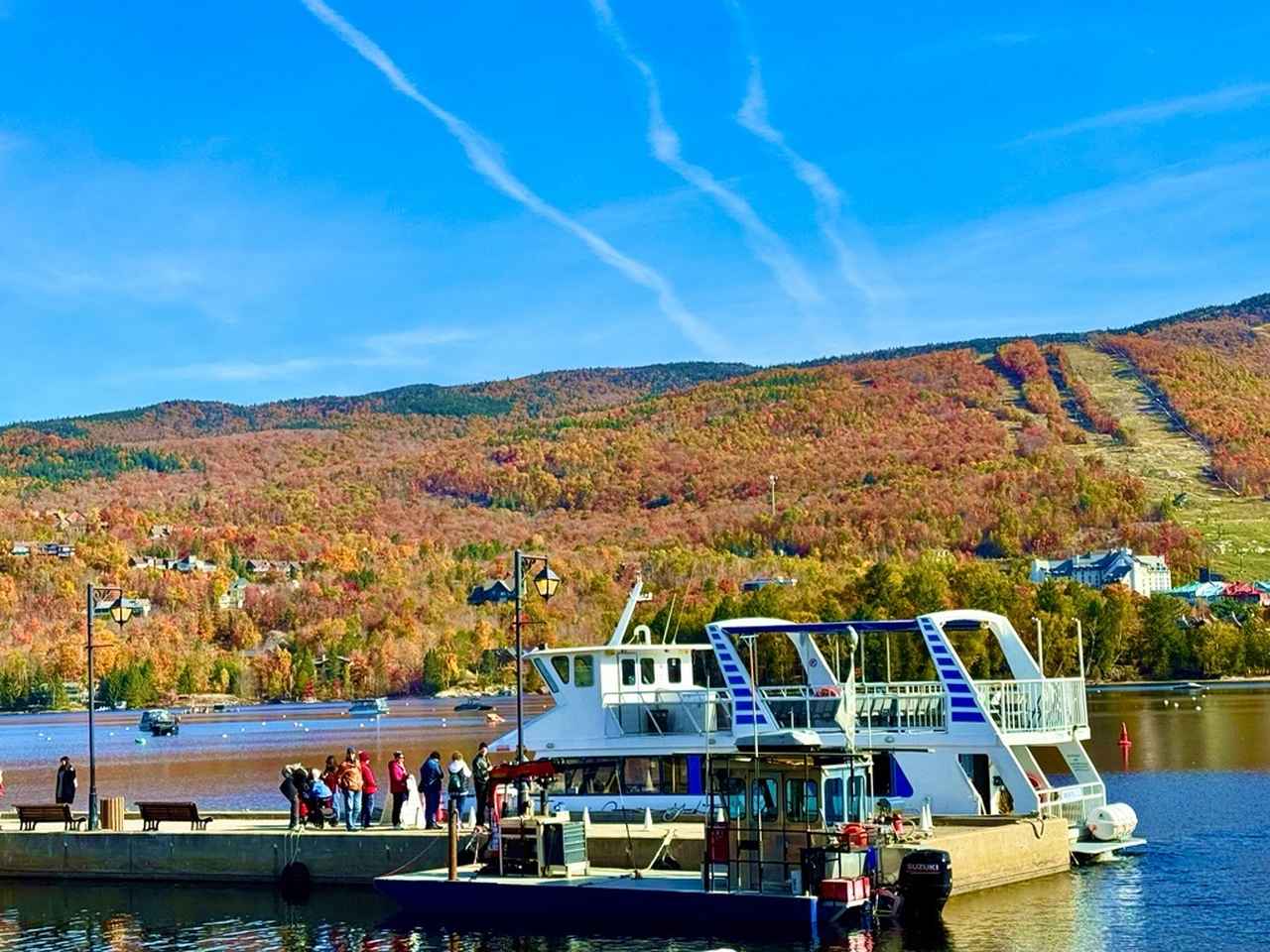 画像: トレンブラン湖クルーズ（弊社スタッフ撮影）