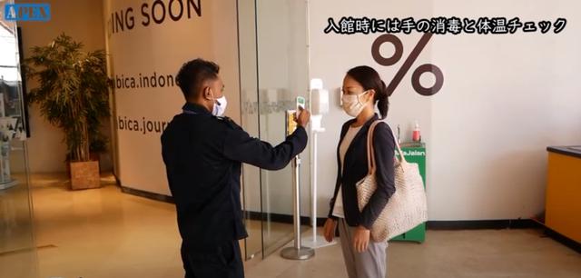 画像: 商業施設入口において検温と手洗い消毒が義務付けられています 現地手配会社「APEX」提供(7月6日撮影)