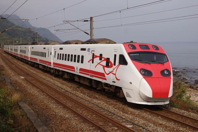 画像: 日本製車両の「普悠瑪号」/画像提供:北海道在住のペンネーム北の保線屋さん