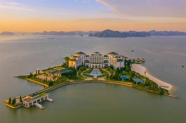 画像1: ＜おひとり参加限定の旅／プレミアムステージ＞『ひとりの贅沢／往復直行便利用／ベトナムの首都ハノイと世界遺産ハロン湾で過ごす贅沢な休日 4日間』｜クラブツーリズム