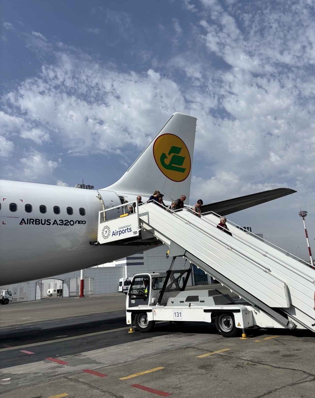 画像: ウズベキスタン航空で国内線移動（弊社スタッフ撮影／イメージ）