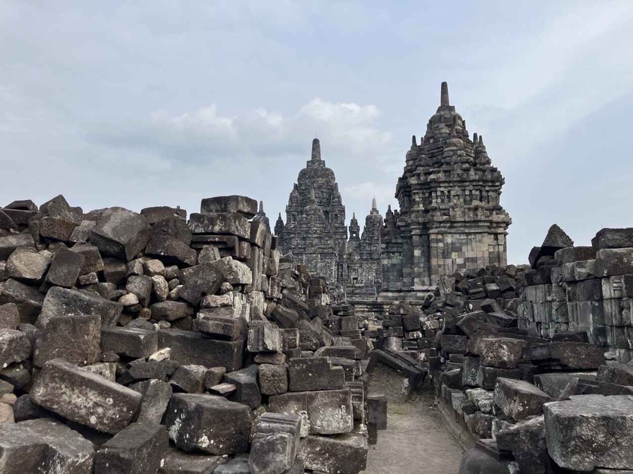 画像: 修復中の寺院②(筆者撮影)