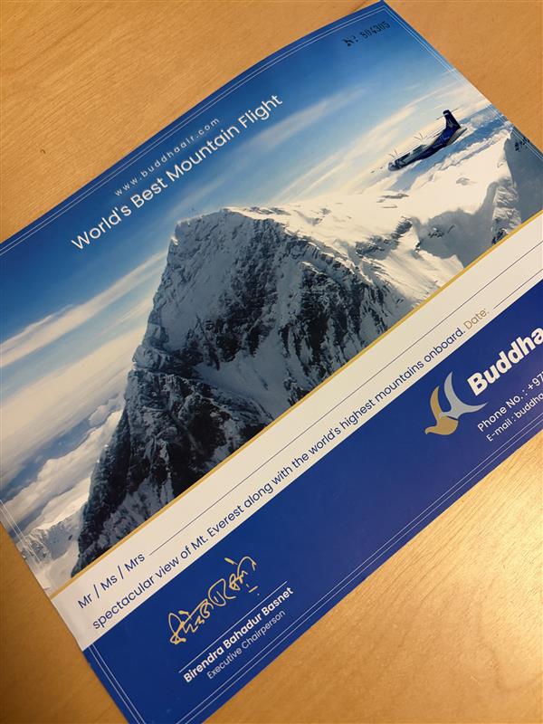 画像: 遊覧飛行の記念搭乗券（弊社スタッフ撮影）