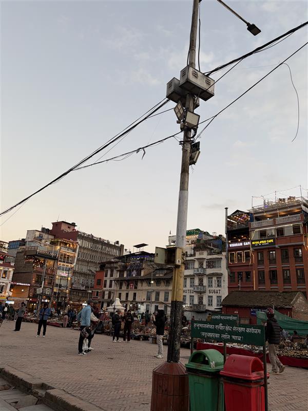 画像1: カトマンズの街並み（弊社スタッフ撮影）