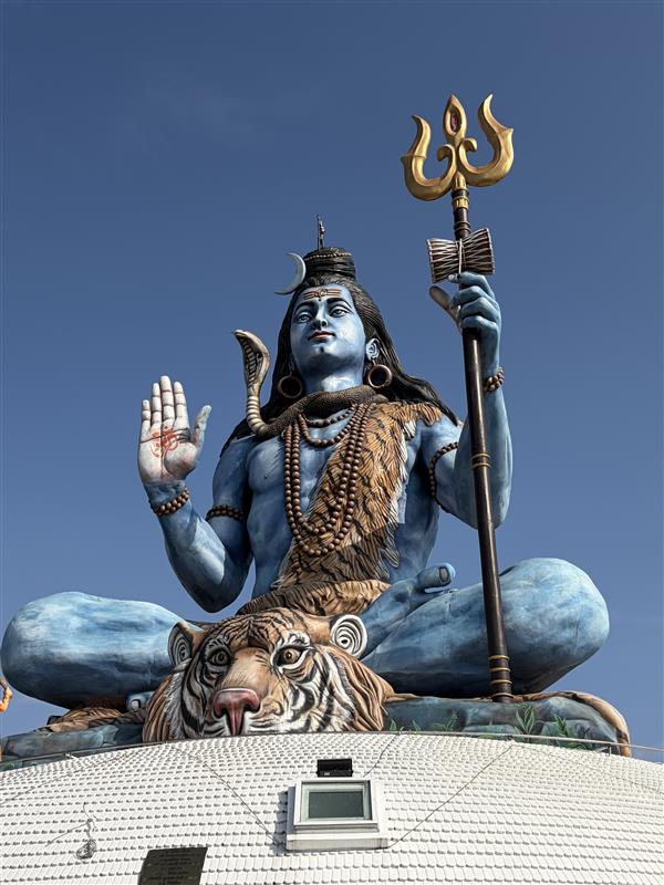 画像: シヴァ神像（弊社スタッフ撮影）