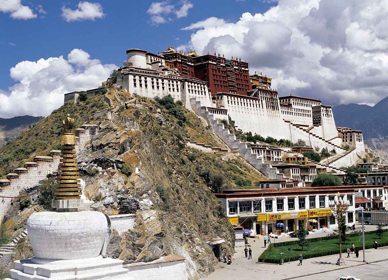 画像: <中国五千年倶楽部>『燃油サーチャージ不要/聖なる陽光の都ラサとチャカ塩湖 青蔵鉄道で行くチベット8日間』|クラブツーリズム