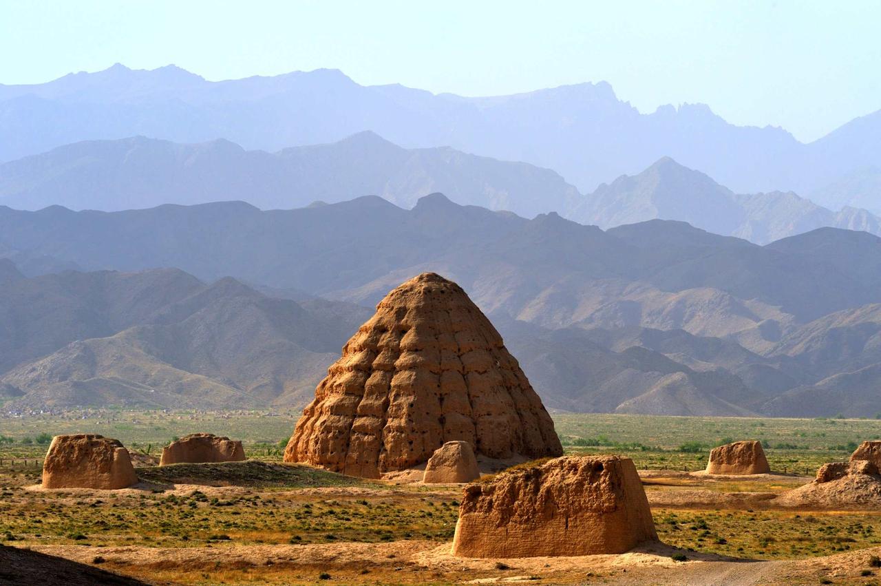 画像: <中国五千年倶楽部>『絶景の張掖丹霞と世界遺産西夏陵・莫高窟をめぐる8日間』|クラブツーリズム