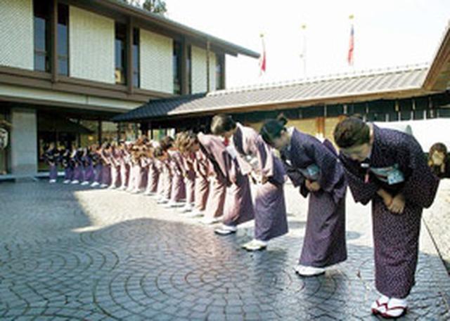 画像: <加賀屋のお出迎え(イメージ)>