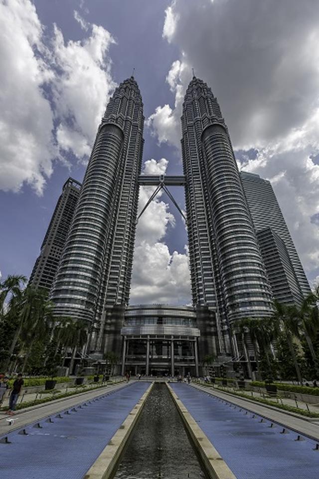 画像: クアラルンプールのペトロナスツインタワー