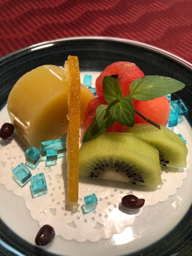 画像: 夕食でのデザート/猪田撮影