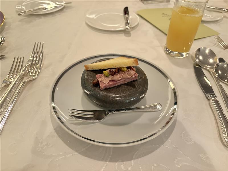 画像: フォアグラムースと豚肉のパテ