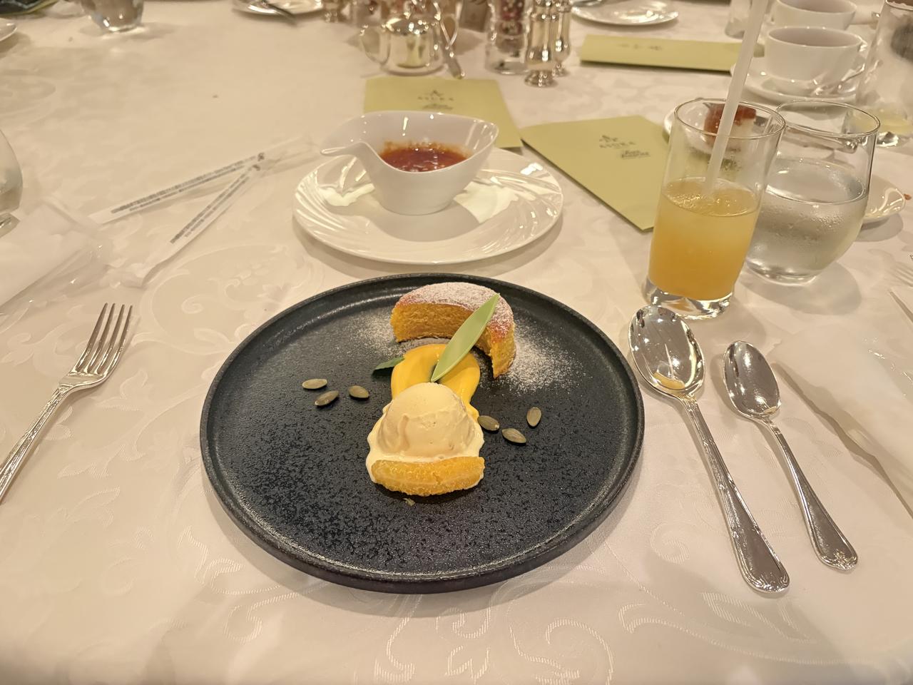 画像: かぼちゃのカステラ　メープルとくるみのアイス