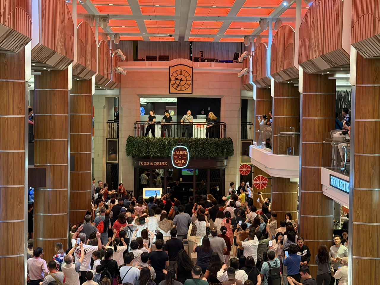 画像: 船内の様子（イメージ／添乗員撮影）