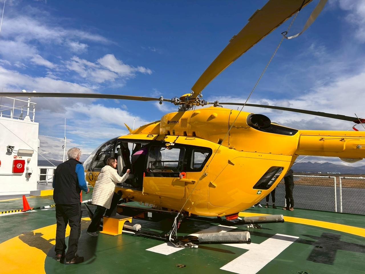 画像: ヘリコプター（イメージ／添乗員撮影）