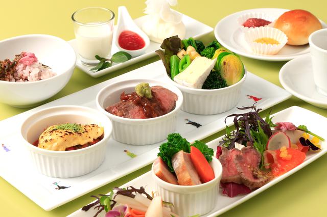 画像: 洋食コースのお食事
