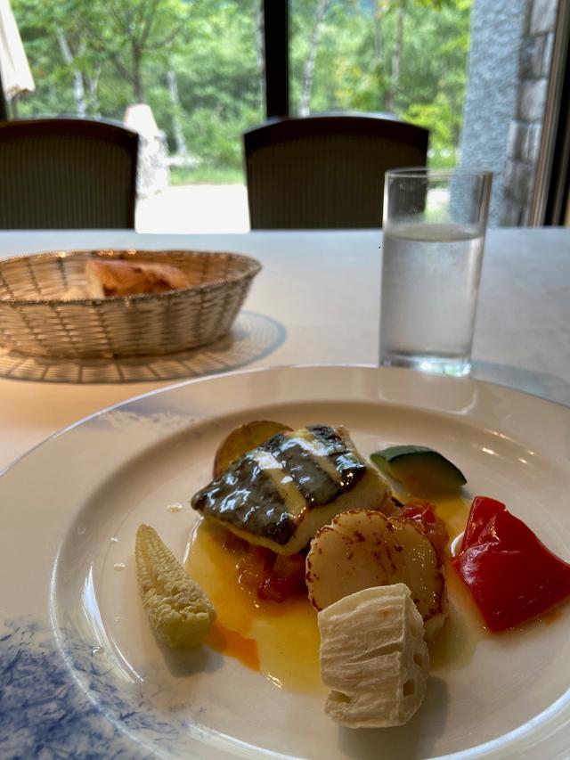 画像: 上高地ルミエスタホテルでの昼食(イメージ/添乗員撮影)