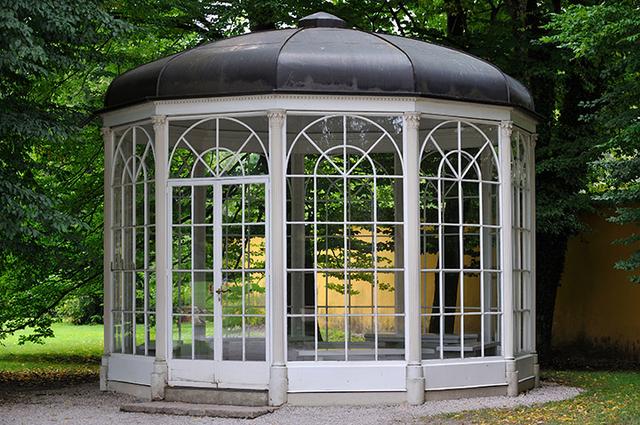 画像: 人気観光スポットであるヘルブルン宮殿の庭園にある「あずまや」