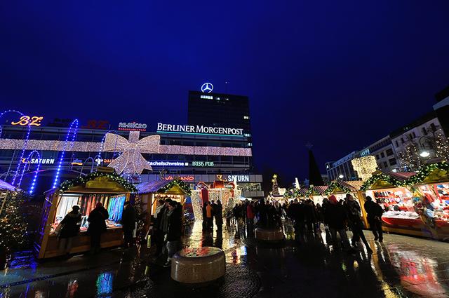 画像: ベルリン/ヨーロッパセンター前広場のクリスマス市