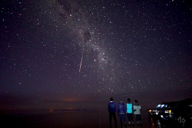画像: ウユニ塩湖の星空(イメージ)