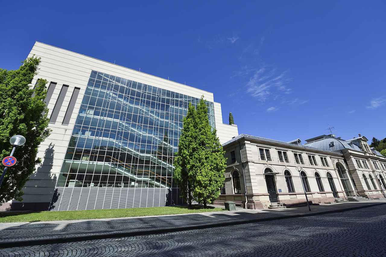 画像: バーデン＝バーデン祝祭劇場