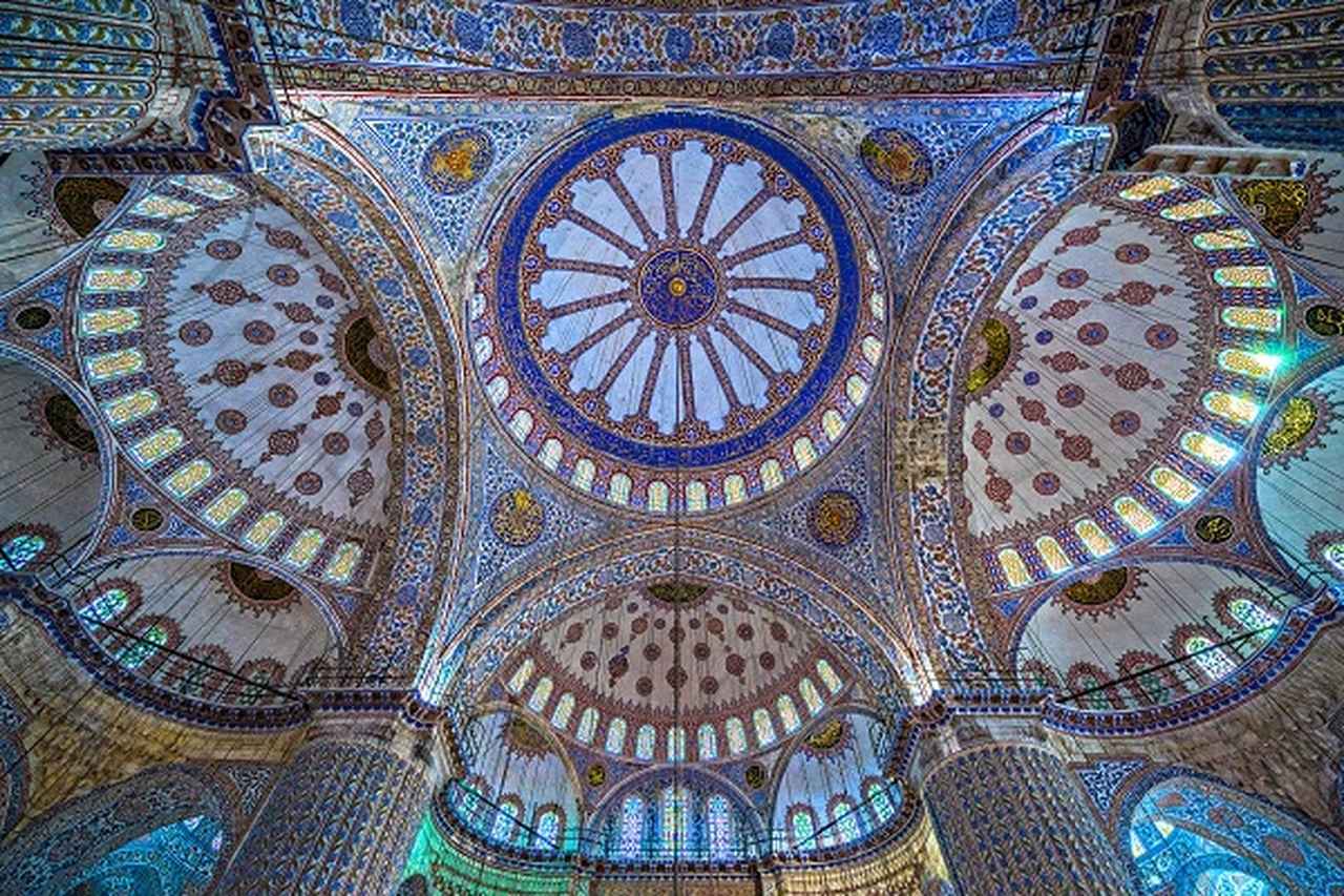 画像: ＜世界の美シリーズ＞『祈りと蒼の造形　オスマン建築とイズニックタイルのある風景　トルコ6日間（羽田発）』｜クラブツーリズム