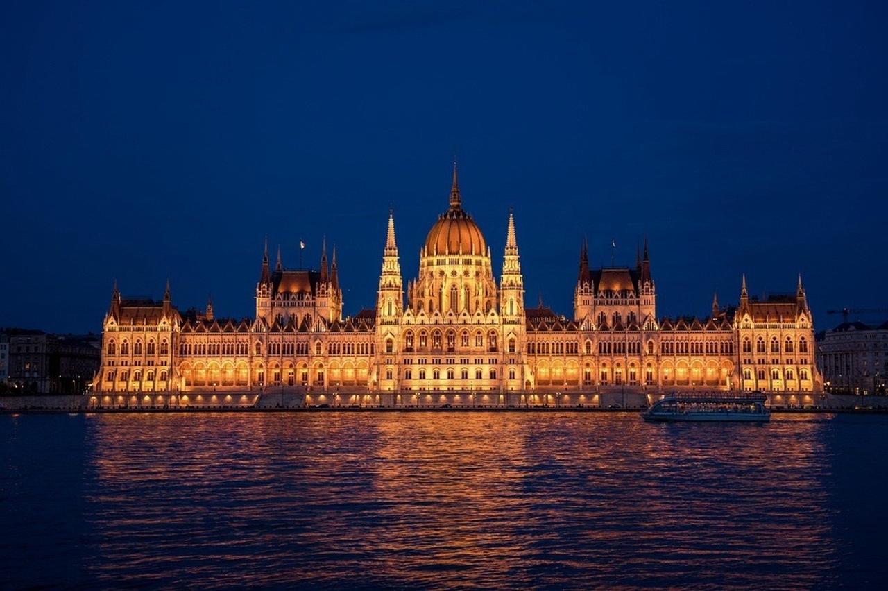 画像: 『ＡＮＡ利用（羽田～ウィーン間）／迷ったらこれ！大満喫！中欧４ヵ国周遊８日間』【名古屋駅発着】｜クラブツーリズム