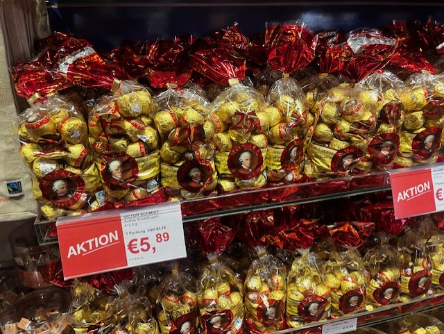 画像: モーツァルトクーゲル／筆者撮影