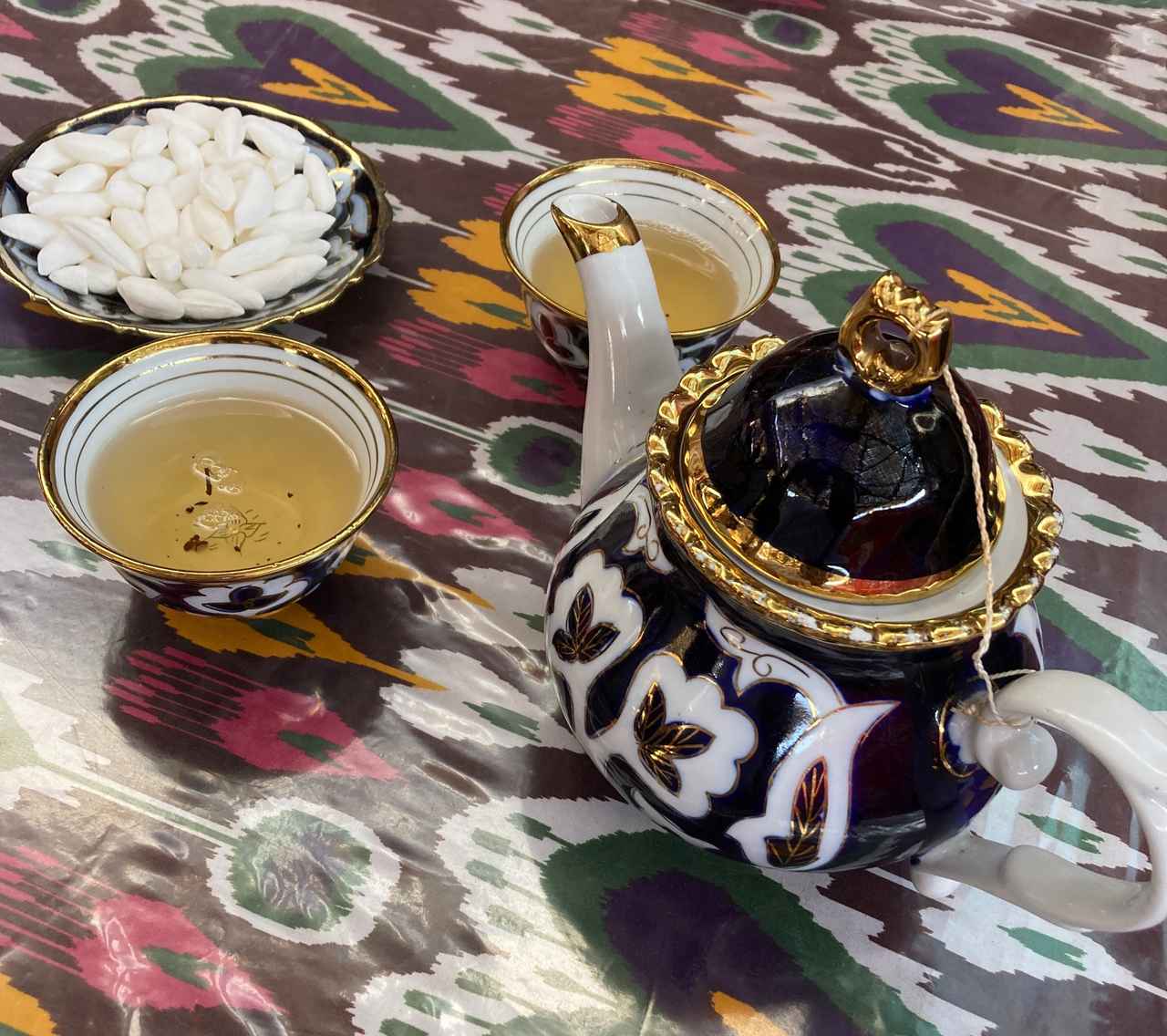 画像: チャイハネでのティータイム／添乗員撮影